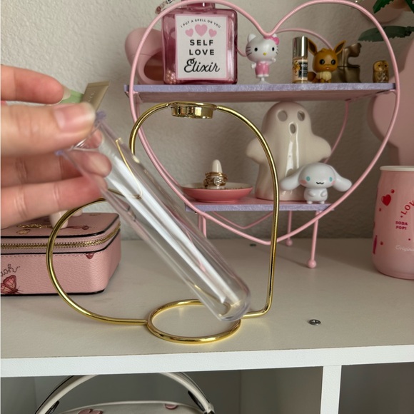 Gold Heart Shaped Tube Vase - Picture 2 of 3